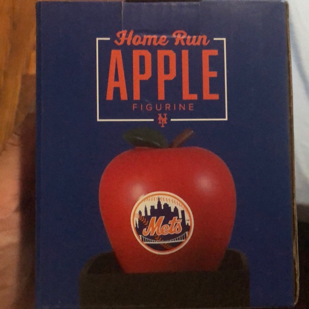 Mets Apple Figure